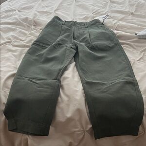 Apiece Apart Bari crop